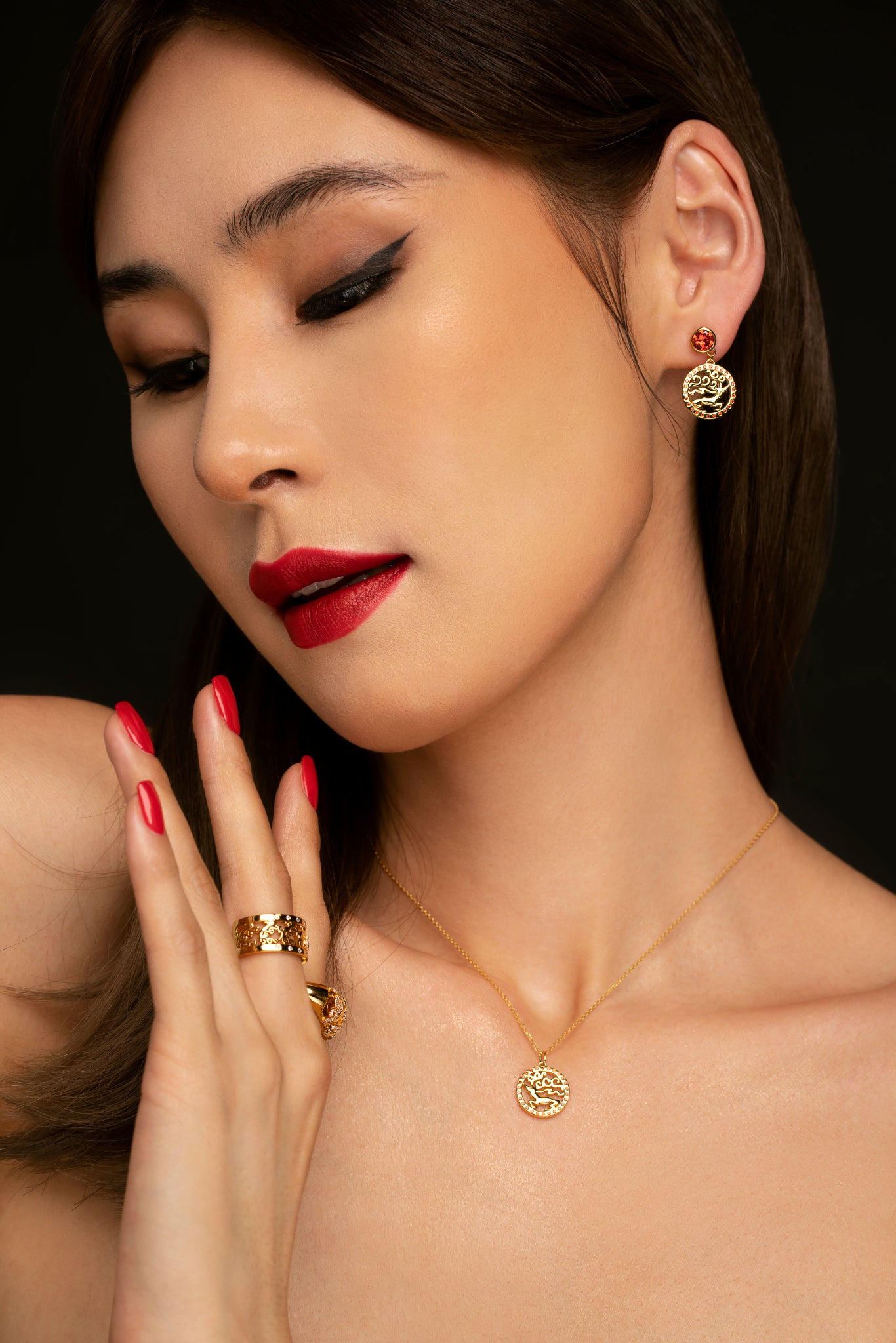 Goo Maral Collection